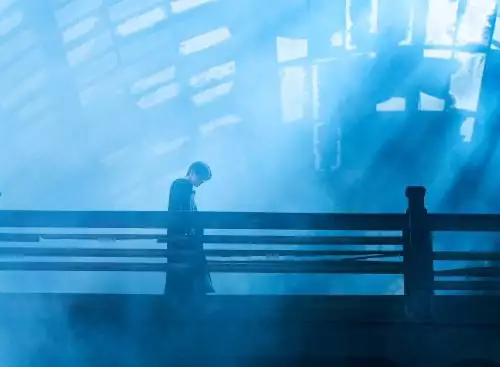 Resurrection_134236693864144543_big-cine_deskt.webp