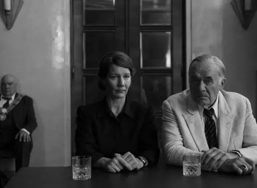 Fatherland_134349985552052856_big-cine_deskt.webp