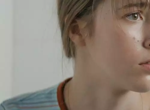 LittleTroubleGirls_134286841662537081_big-cine_deskt.webp