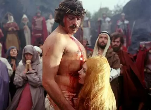 TheDevils_134369127361401685_big-cine_deskt.webp
