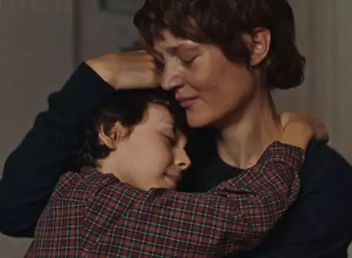 LoveMeTender_134236684588725679_big-cine_deskt.webp