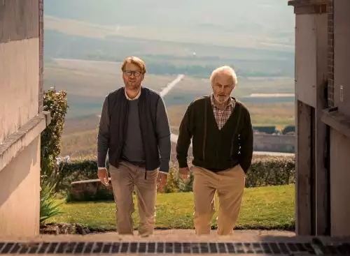 Champagne_134230463521821558_big-cine_deskt.webp